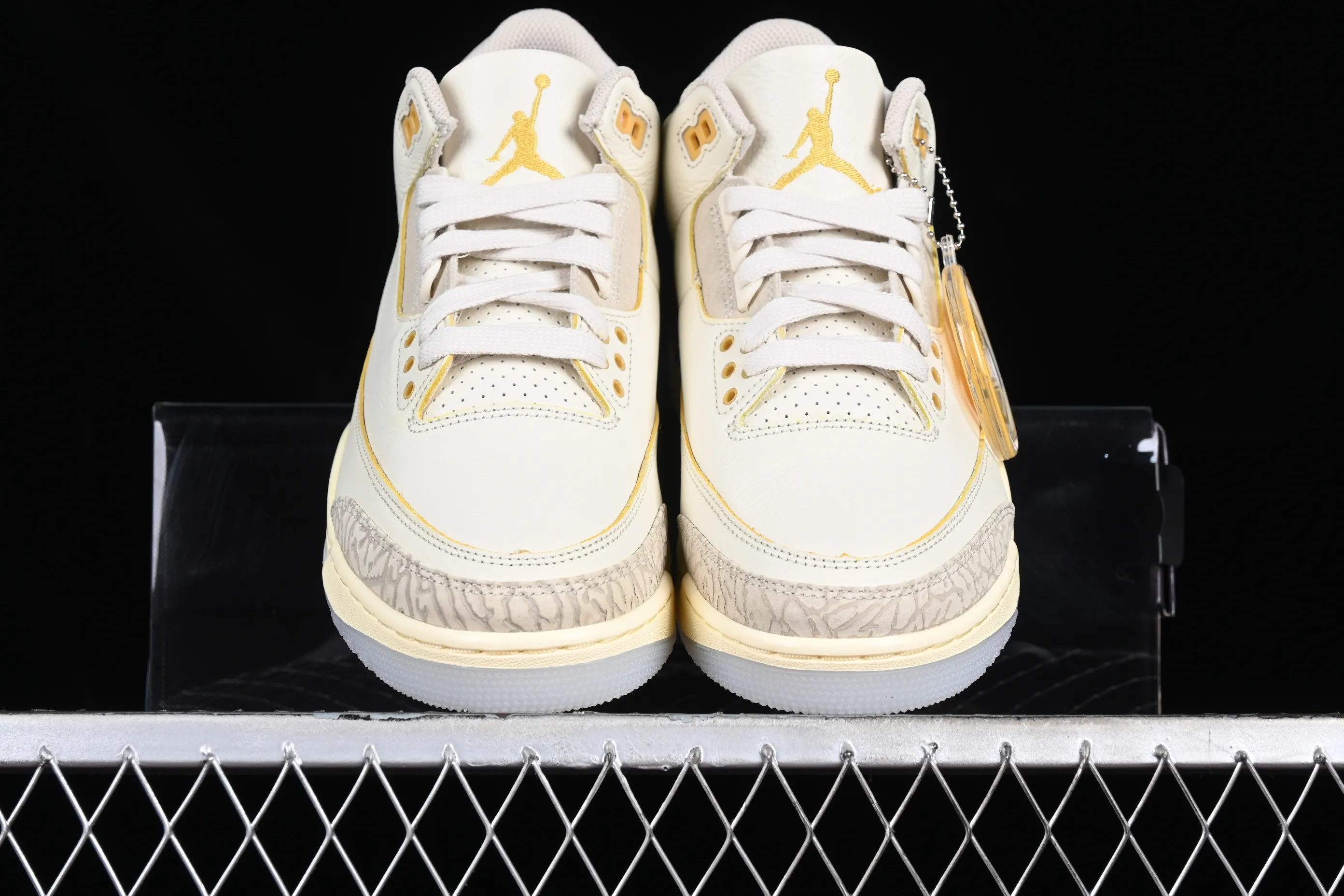 All categories Air Jordan Jordan series basketball shoes Air Jordan 3 LW version J.Balvin x Air Jordan 3 Retro AJ3 Joe 3 rainbow gradient FN0344-901
